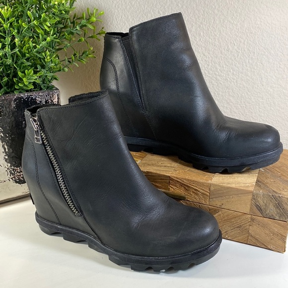 Sorel Shoes - Sorel Joan of Arctic II Wedge Zip Up Boot Black Size 7.5